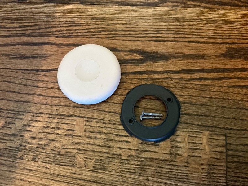 Google Nest Indoor/Outdoor Camera – Snow – Works Great –Tons of accessories USED gallery