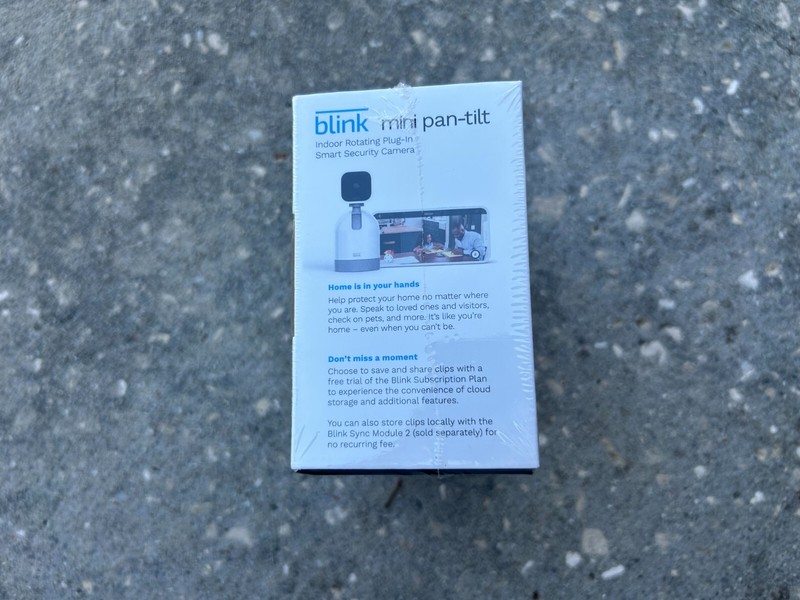 Blink Mini Pan-Tilt Camera - White gallery