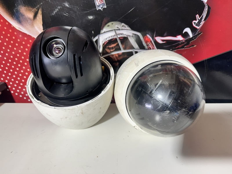 Bosch VG4-324-PCS0P AutoDome Camera Surveillance For parts Untested gallery