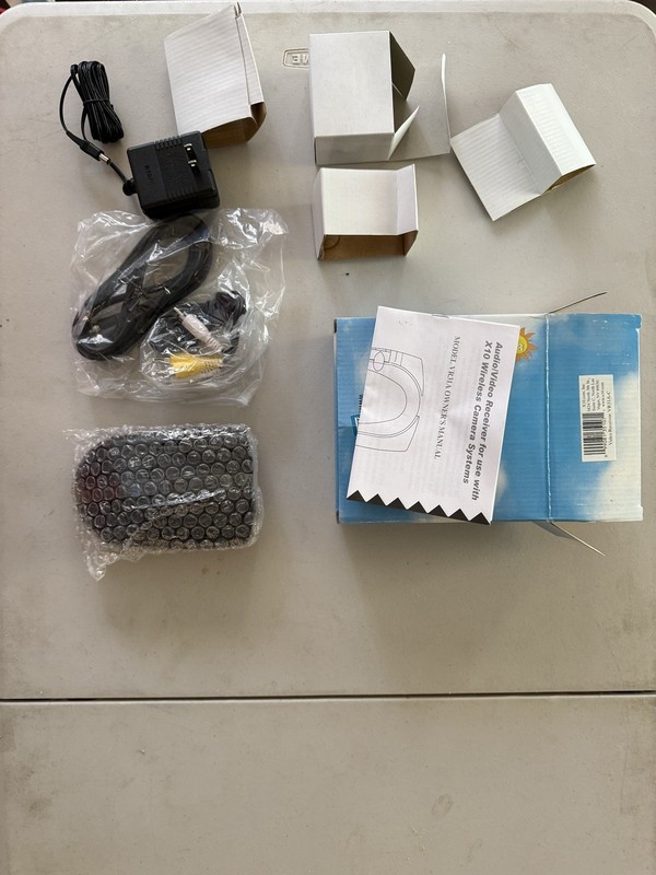 X10 VR31A-C Wireless Color Video Receiver RCA Connectivity Black gallery