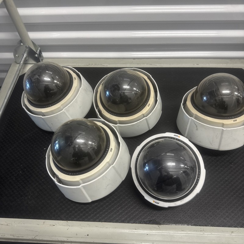 Lot of 5 AXIS COMMUNICATIONS DOME NETWORK CAMERA P5512-E 60 HZ