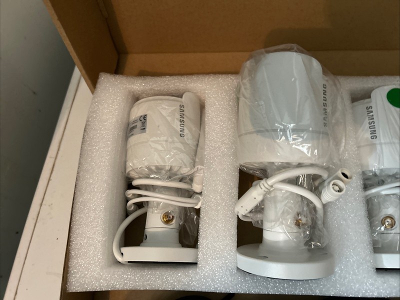 A Set of 4 Samsung SNC79440BWN Security Cameras with Wire In Box No DVR G2U gallery
