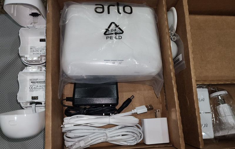 Arlo Pro 2 VMS4230P-100NAR 2 Camera System Wireless Home Security System *READ* gallery