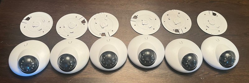 1x Ubiquiti Networks UniFi UVC-G3-DOME 1080p Dome Security Camera