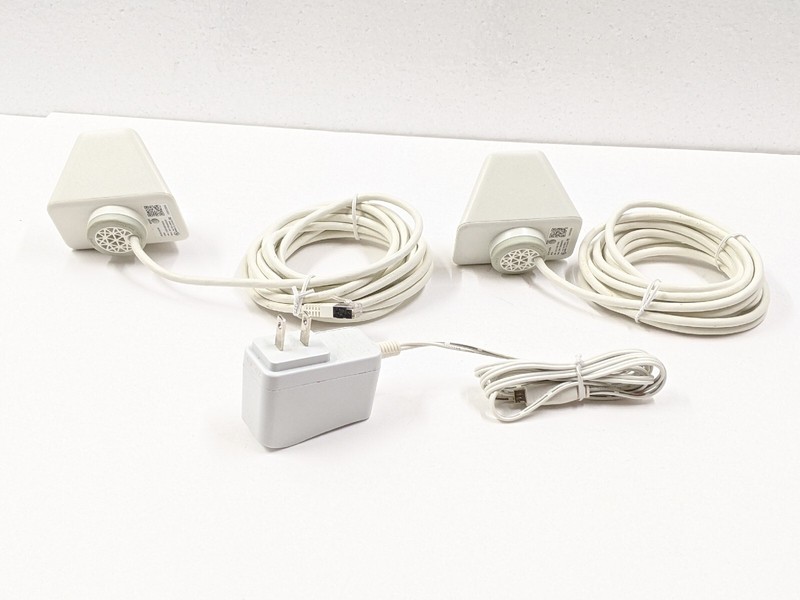 Xfinity XCAM2 SCHC2AEW HD Indoor Outdoor Security Camera X2 w Adapter Untested gallery