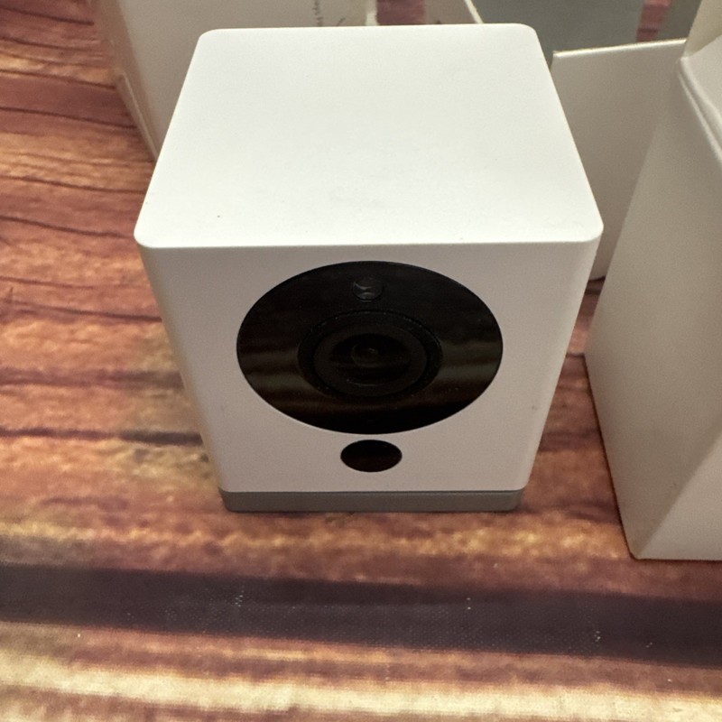 Wyze Cam 1080p HD WiFi Indoor Camera Smart Wireless WYZEC2 OPEN BOX gallery