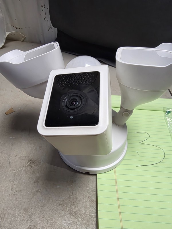 Wyze Cam Floodlight V2 Motion-Activated 2K HD Color Night Vision Camera gallery