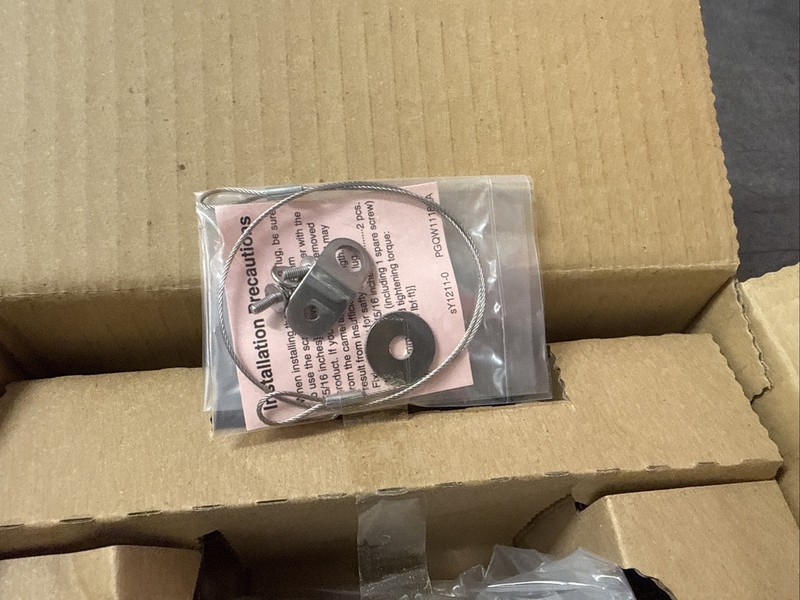 PANASONIC WV-CP304 CCTV CAMERA ONE SET (NIB) gallery