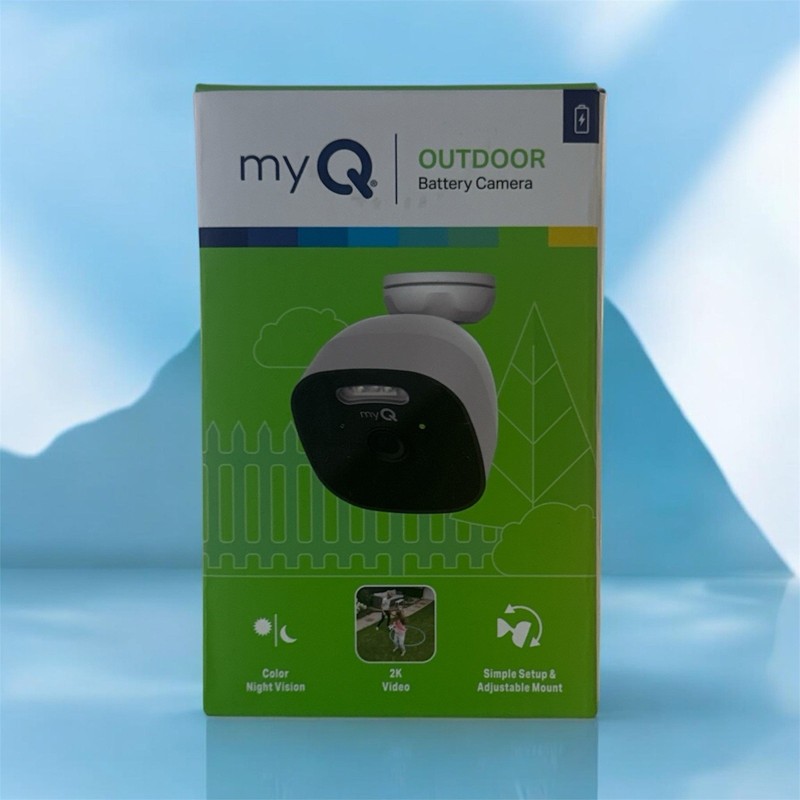 myQ Outdoor Battery Camera 2K Wireless Spotlight Color Night Vision new open box