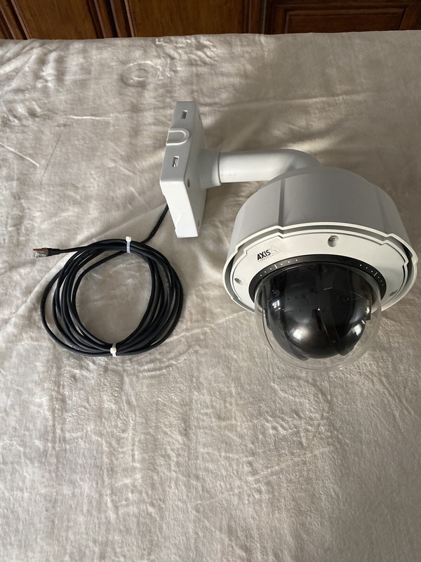 AXIS Q6032-E PTZ Network Camera 36x optical zoom With Wall Bracket gallery