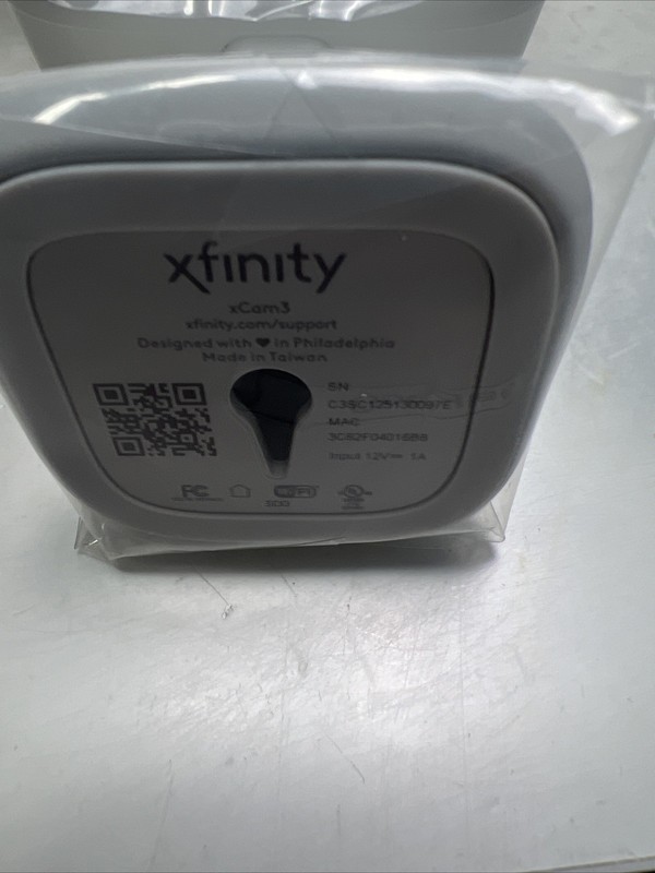 Xfinity Xcam3 3093 XH HD Indoor Security Camera SCHC3AE0 (Indoor Use Only) gallery