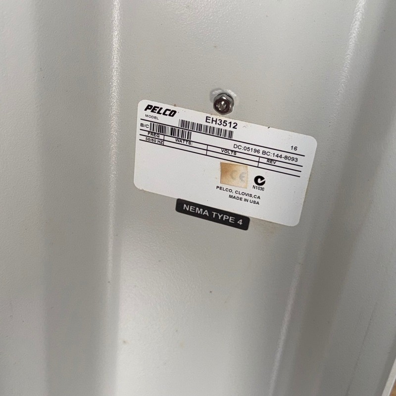 Pelco EH3512 Environmental Enclosure with CC3701H-2 Color Camera and Mount gallery