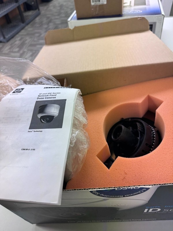 Pelco Sarix Indoor Dome ID Series gallery