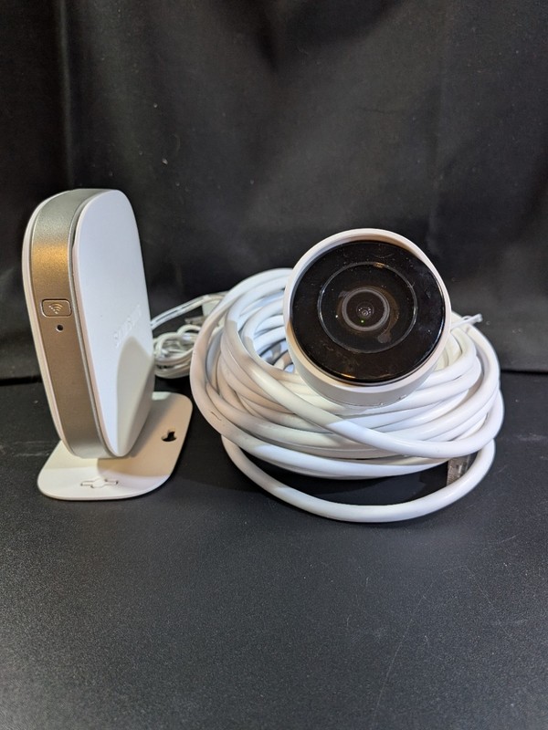 Lot of 3 - Samsung SmartCam HD Outdoor Home Monitoring Camera (SNH-E6440BN) gallery