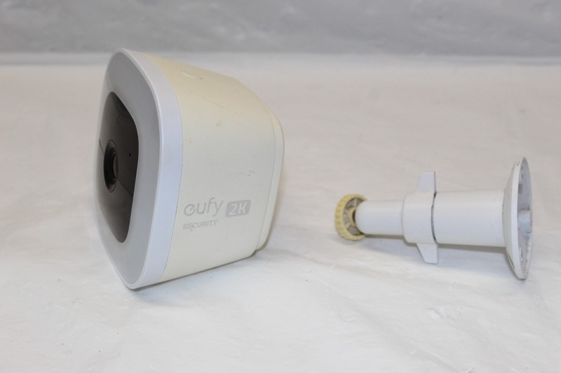eufy eufyCam L40 Outdoor Camera - Q21 gallery