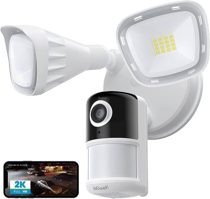 ieGeek Outdoor Wired Floodlight Security Camera Home 2K WiFi CCTV ,2 Way Audio