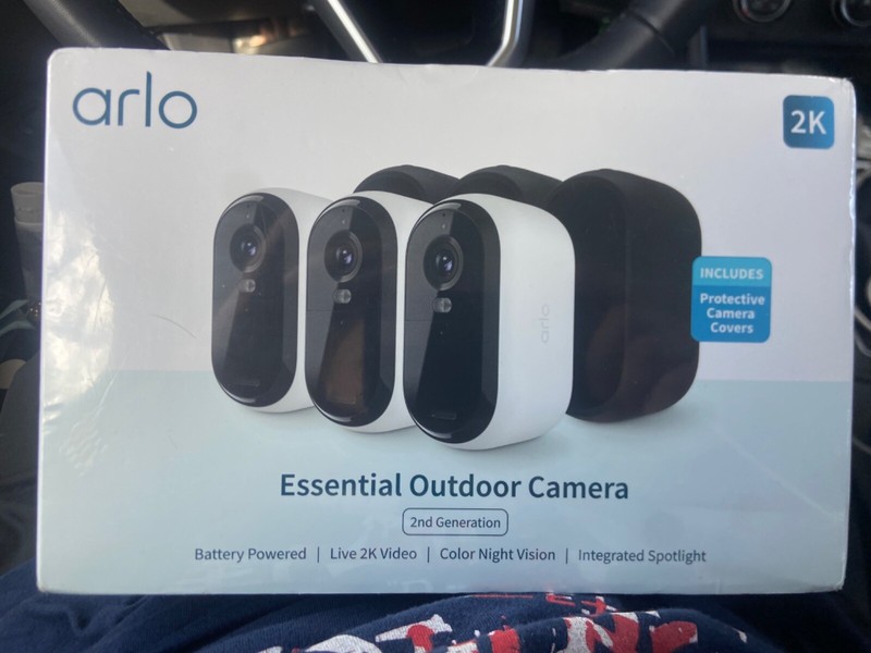 Arlo – Essential 3-Camera Outdoor Wireless 2K Security Camera (2nd Generation)