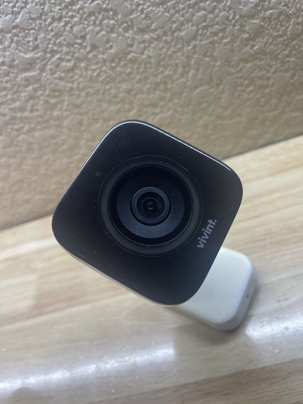 (2) Vivint Outdoor Security camera pro Gen 1 - VS-ODC300-WHT - Used gallery