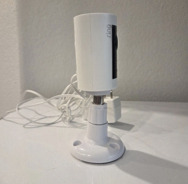 Ring Indoor Cam 5UM4E5 White HD Security Camera With Swivel Stand gallery