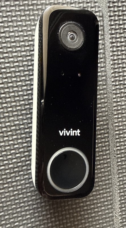Vivint Doorbell Camera Pro Gen 2 VS-DBC350-WHT Smart Video Doorbell gallery