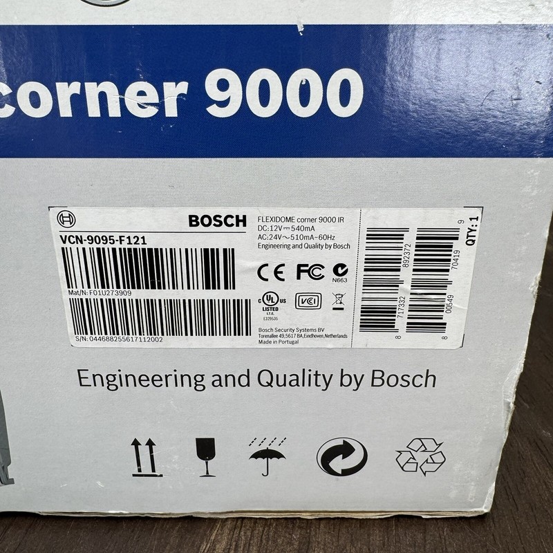 Bosch FLEXIDOME corner 9000 VCN-9095-F121 720 TVL Corner-Mount Camera gallery