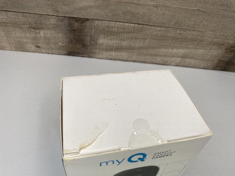 Chamberlain myQ Garage HD 1080p Wi-Fi Security Camera - White NEW DISTRESSED BOX gallery