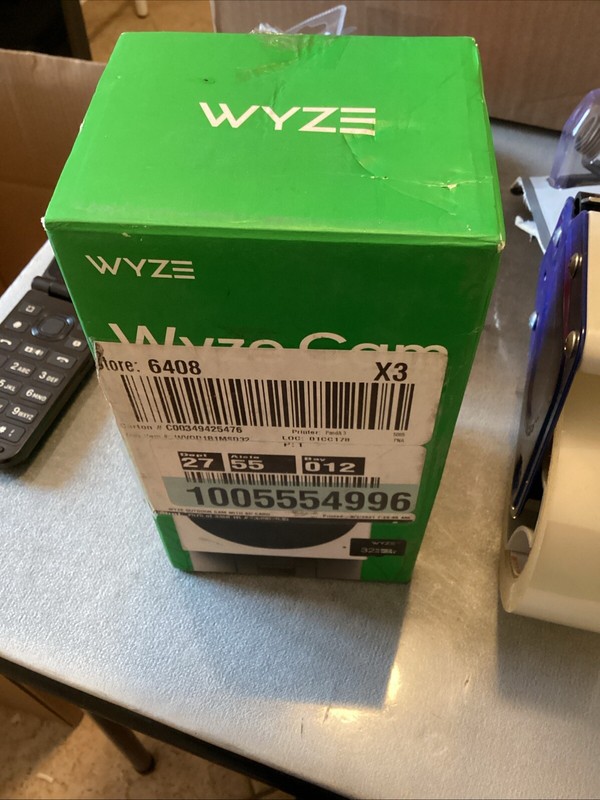 Wyze Cam Outdoor – Wireless Night Vision Starter Bundle W/32GB Memory – NEW