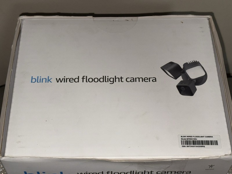 Blink Wired Floodlight Camera Smart Security Camera 2600 Lumens HD Live View NEW gallery