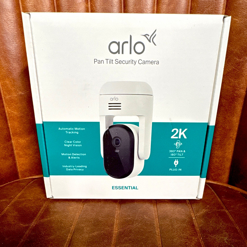 Arlo Essential Pan Tilt 2K Plug-In Wi-Fi IP Security Camera White