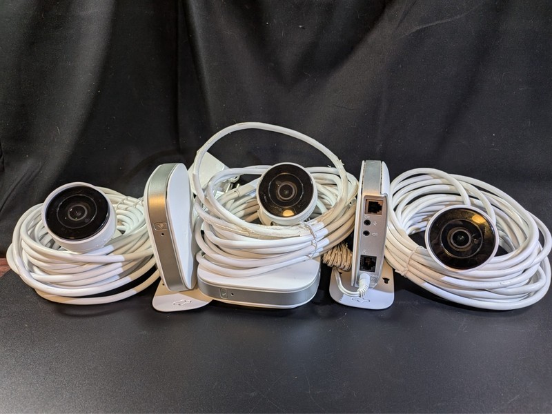Lot of 3 – Samsung SmartCam HD Outdoor Home Monitoring Camera (SNH-E6440BN)