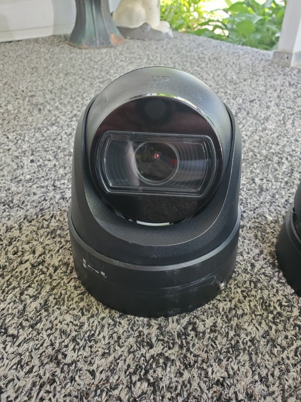 Lot Of 6 Luma 510-TUR-IP-BL Surveillance Cameras In Black 4MP Network gallery