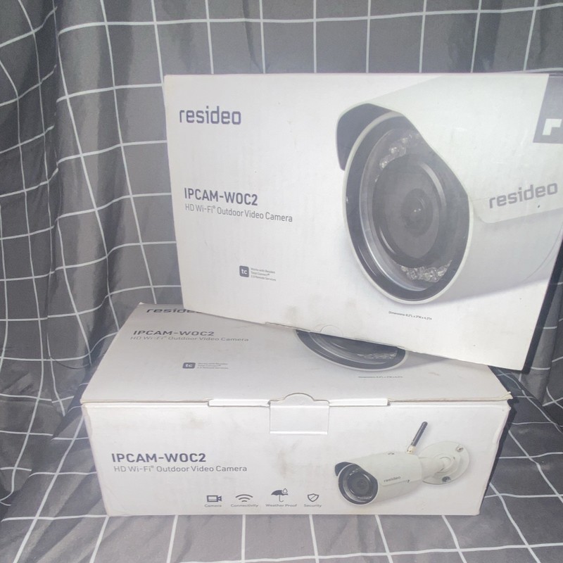 2 Resideo IPCAM-WOC2 1080p Wi‑Fi Outdoor Camera Night Vision Motion, White