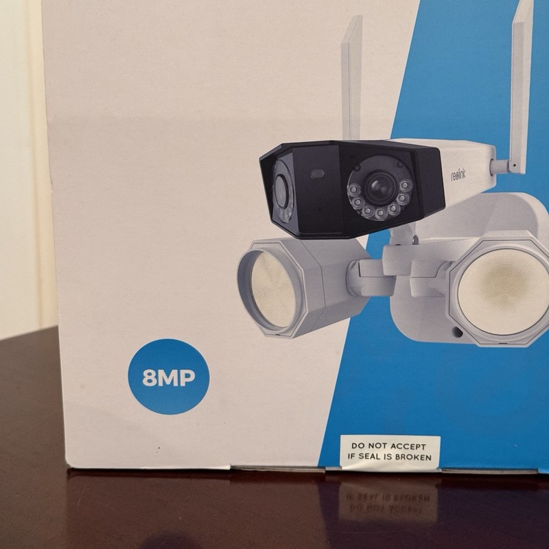 Reolink Duo Floodlight WiFi 4K Outdoor Security Camera Dual-Lens 180° FOV IP67 gallery