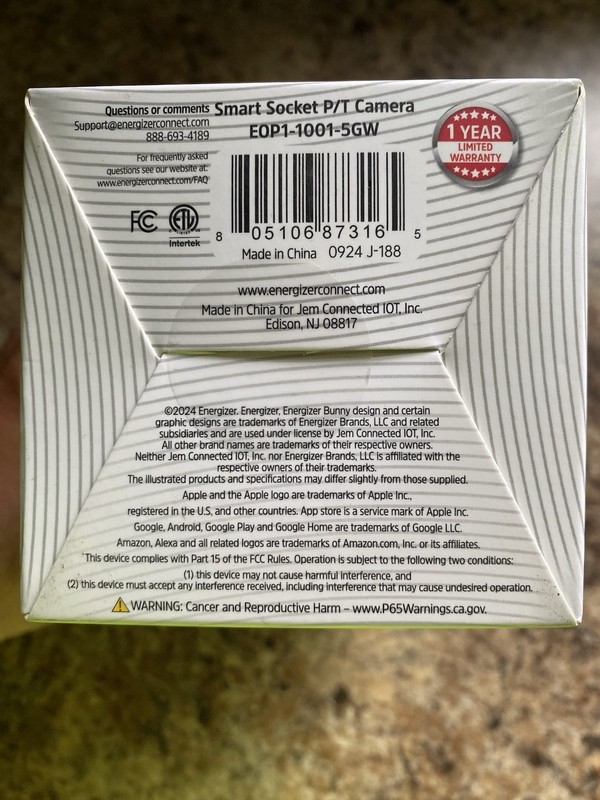 Energizer Smart Wi-Fi Indoor Outdoor Bulb Socket P/T Camera NIP gallery