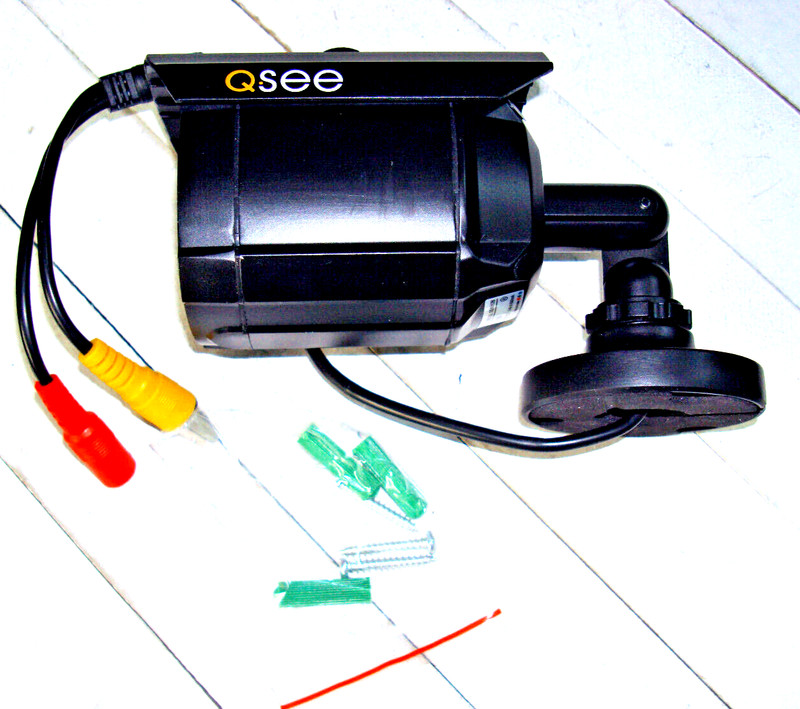 Q-See QD6012B Security Camera - Excellent Condition - Period gallery