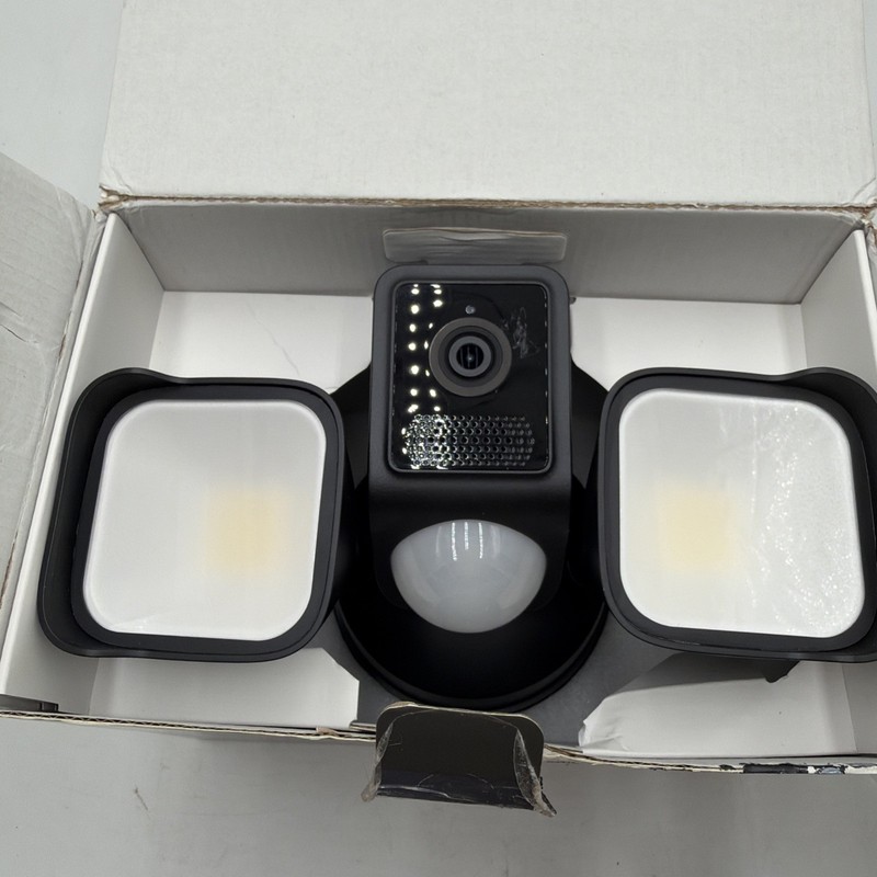 Wyze Cam Floodlight V2 Motion-Activated 2K HD Color Night Vision Camera gallery