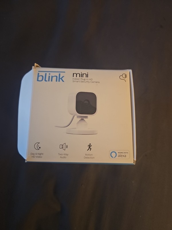 Blink BCM00300U Mini Indoor Plug-in Smart Surveillance Camera