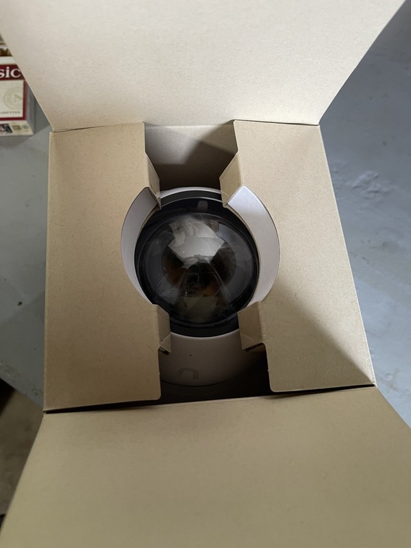 Ubiquiti unifi ai dome - UVC-AI-Dome-W - NEW IN-BOX, 4K, POE gallery