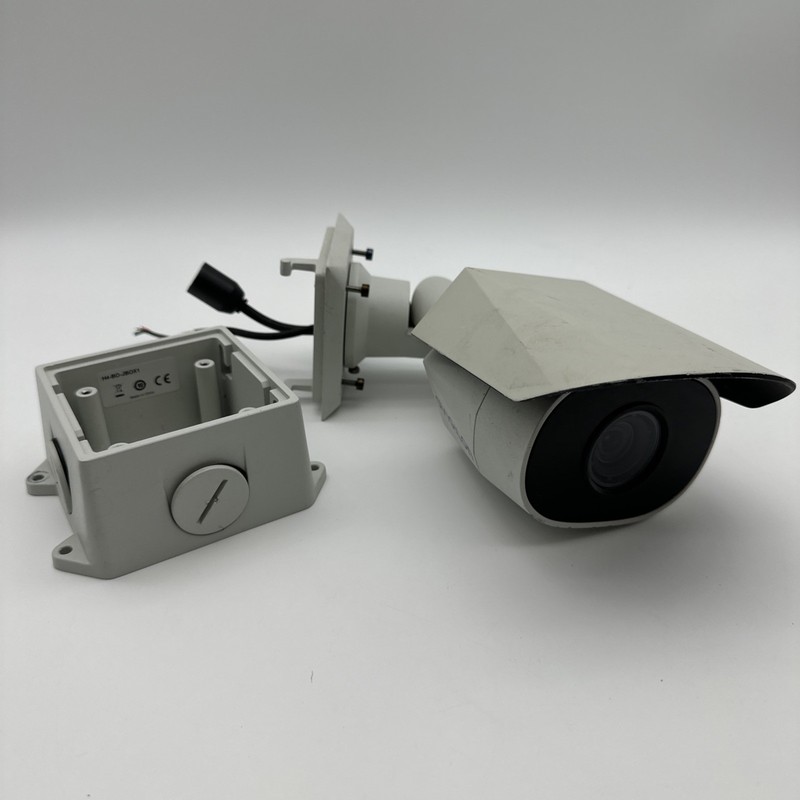 Avigilon 5.0C-H5SL-BO1-IR 5MP Outdoor Bullet Surveillance Camera + Wall Mount