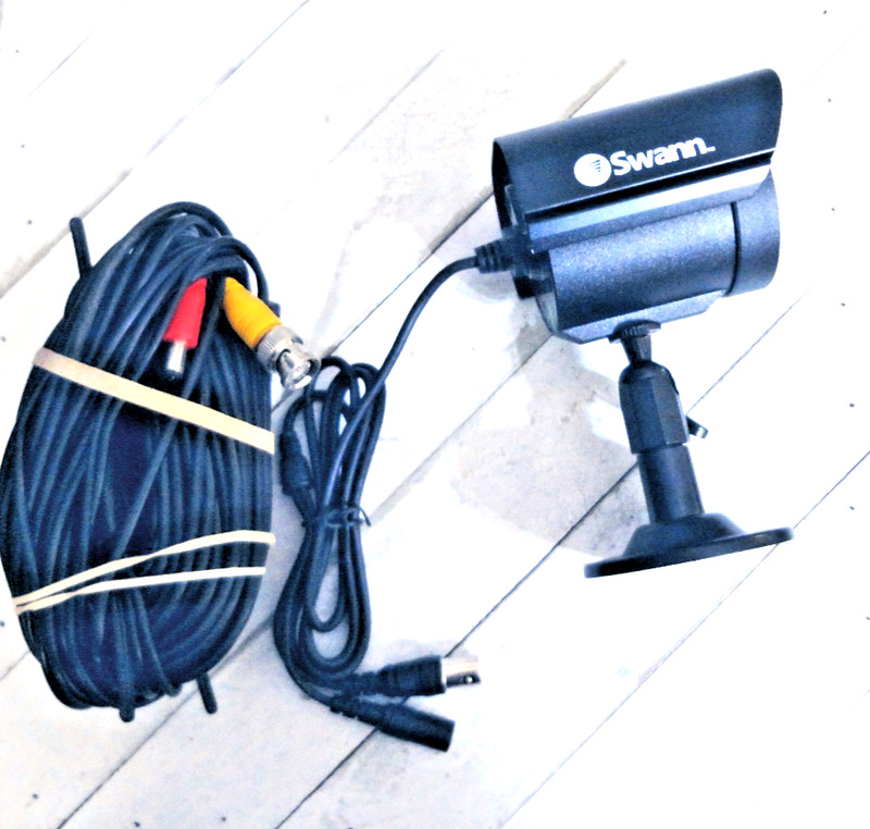 Swann SWADS-180CAM Day/Night Security Camera + BNC Cable / 30+ Ft. Night Vision