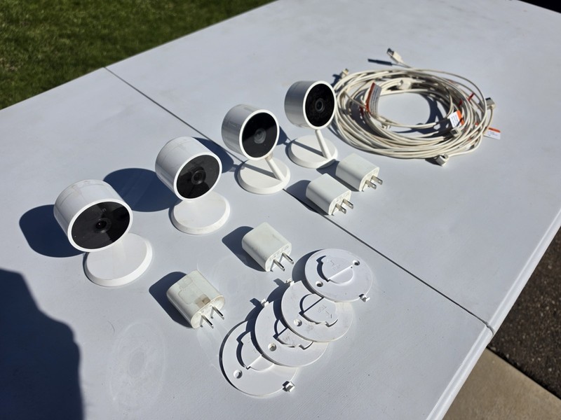 4x Amazon Cloud Cam Indoor Security Cameras – White – Ships Fast!