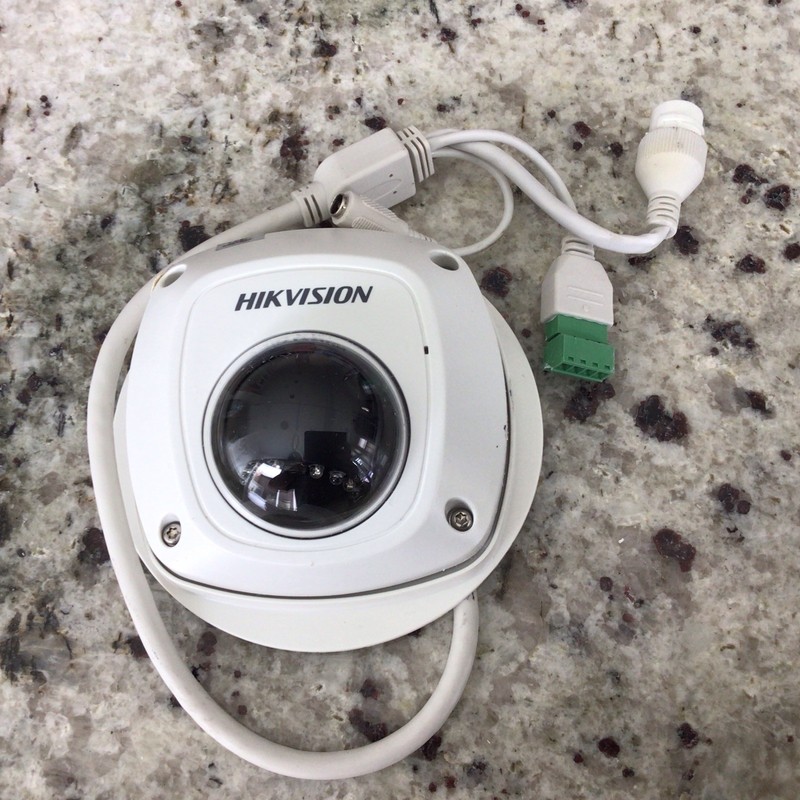 IP Camera DS2CD2542FWDIS 2.8mm Outdoor Mini Dome IP Cam sn:670093752