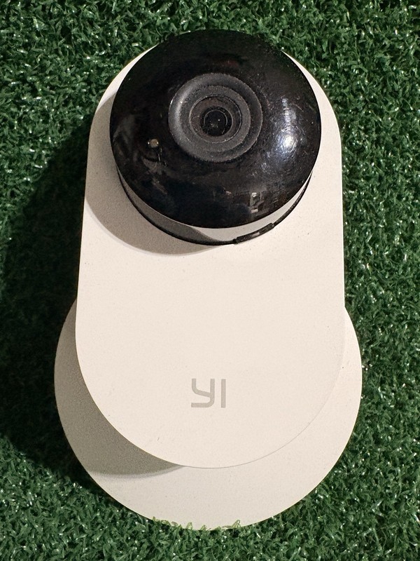 YI YHS-113-IR Indoor Wi-Fi IP Surveillance Camera 1080p White MicroSD Slot