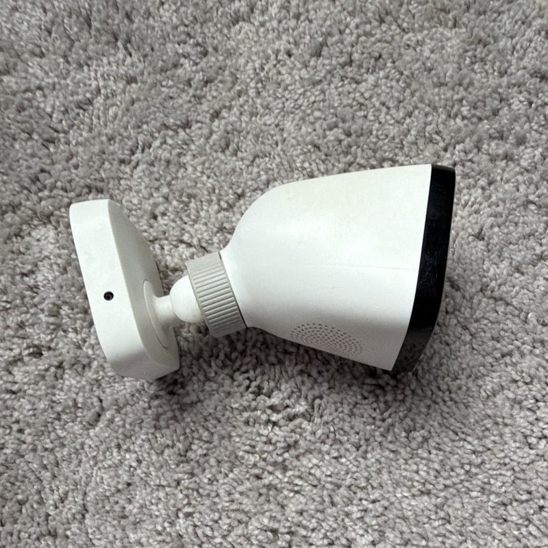 Vivint Indoor Wireless IP Security Camera 1080p Wi-Fi Vivint App White/Black gallery