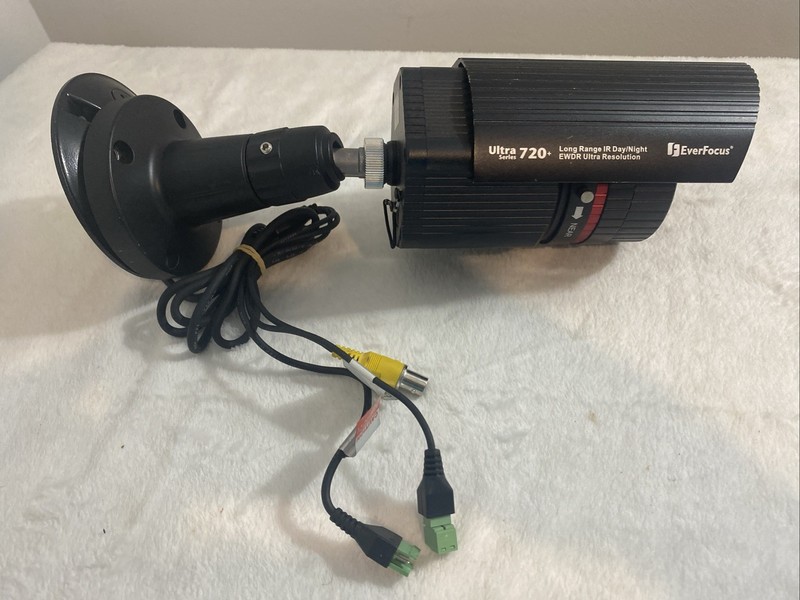 EverFocus EZ755 Outdoor True Day/Night IR Bullet Camera (NTSC) Black