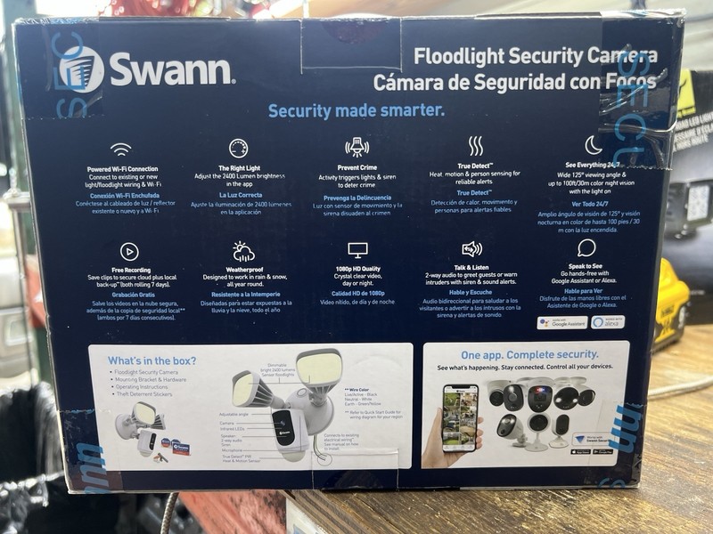 Swann Wi-Fi Floodlight Security Camera - White (SWIFI-FLOCAM2W-US) gallery