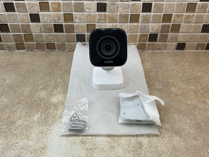 Vivint Outdoor Camera Pro Gen 2 VS-ODC350-WHT FHD 1080p Cube Camera - White gallery