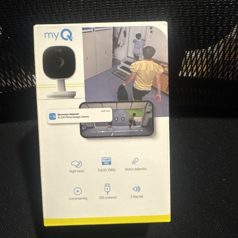 Chamberlain myQ Smart Garage HD 1080p Indoor Wi-Fi Security Camera - White gallery