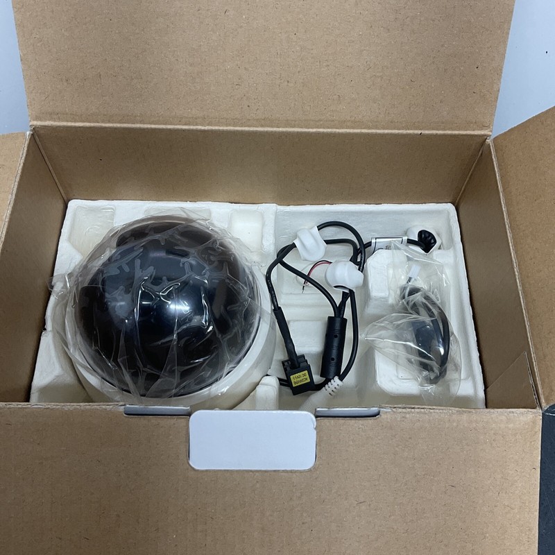Samsung SCD-3080N High Resolution Varifocal Dome Security Camera New. H-2 gallery