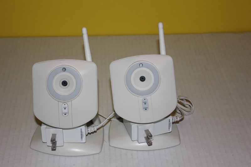 ADT SENSORMATIC WIFI INDOOR CAMERA LOT OF 2 CAMERA. READ DESCRIPTION. gallery